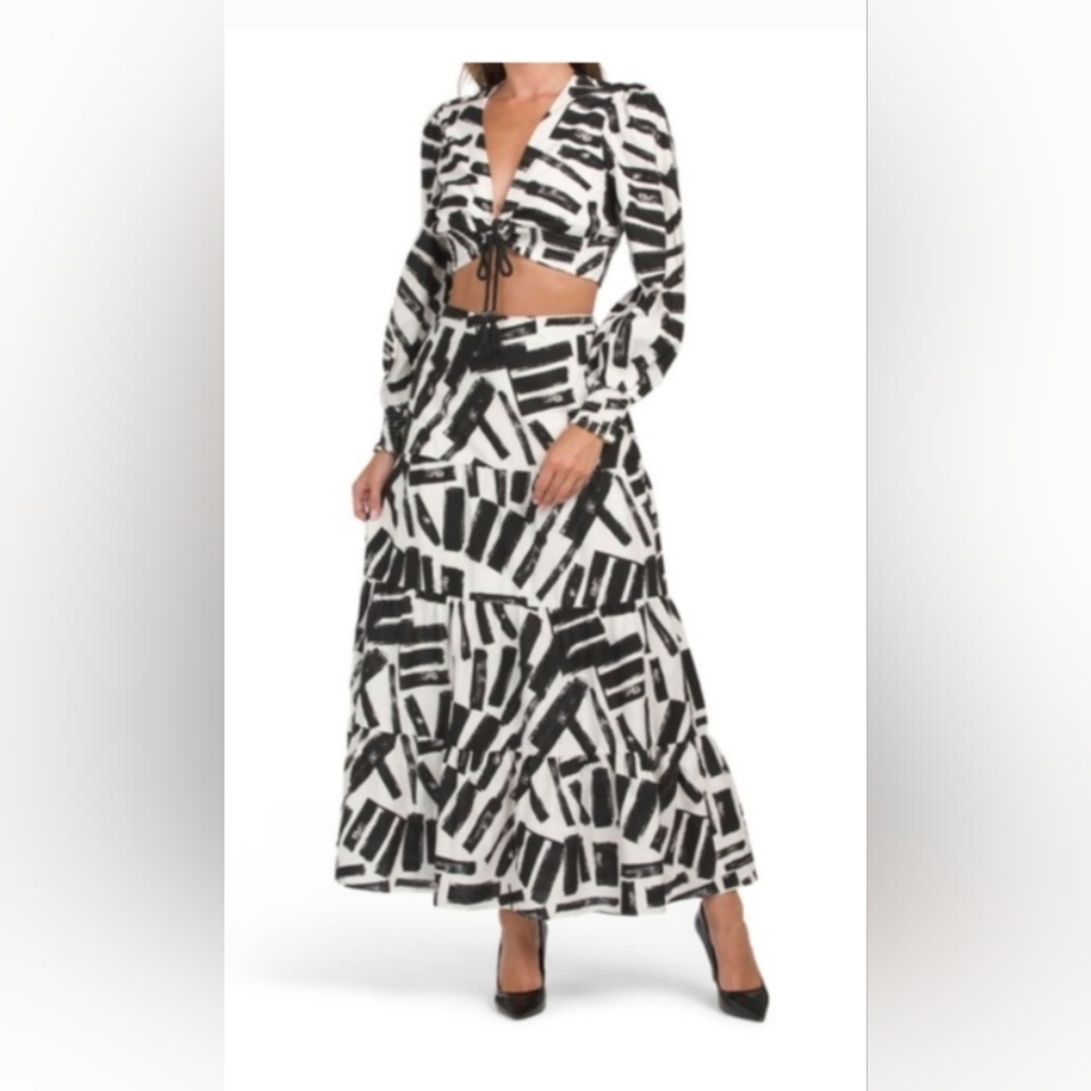 House of Harlow 1960 Black and White Maxi A-Line Skirt set